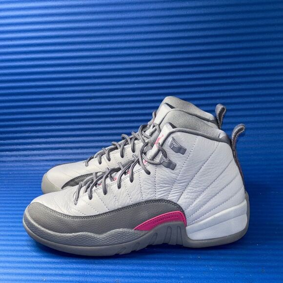 Size 6.5Y- GS Nike Air Jordan 12 Retro Dark Grey Rush Pink 510815-029 Women’s 8 - Picture 2 of 8